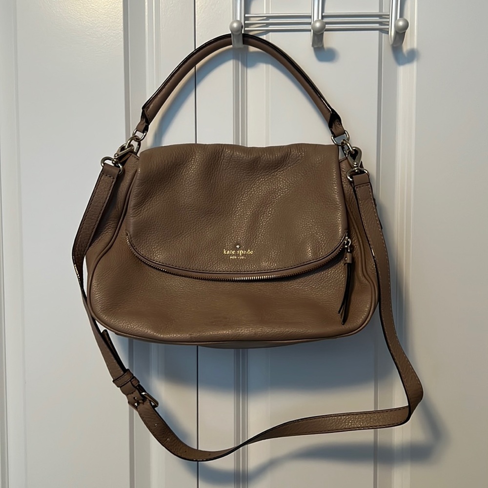 Kate Spade Crossbody Bag. Beige color.
